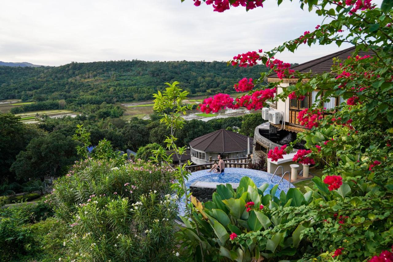Rancho Bernardo Luxury Villas And Resort Bagac المظهر الخارجي الصورة
